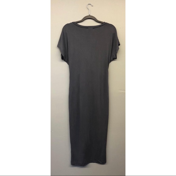 Ladies dress - Picture 2 of 3